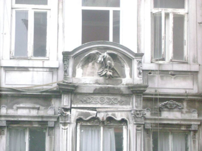İSTİKLAL CADDESİNDE TESCİLLİ YAPI